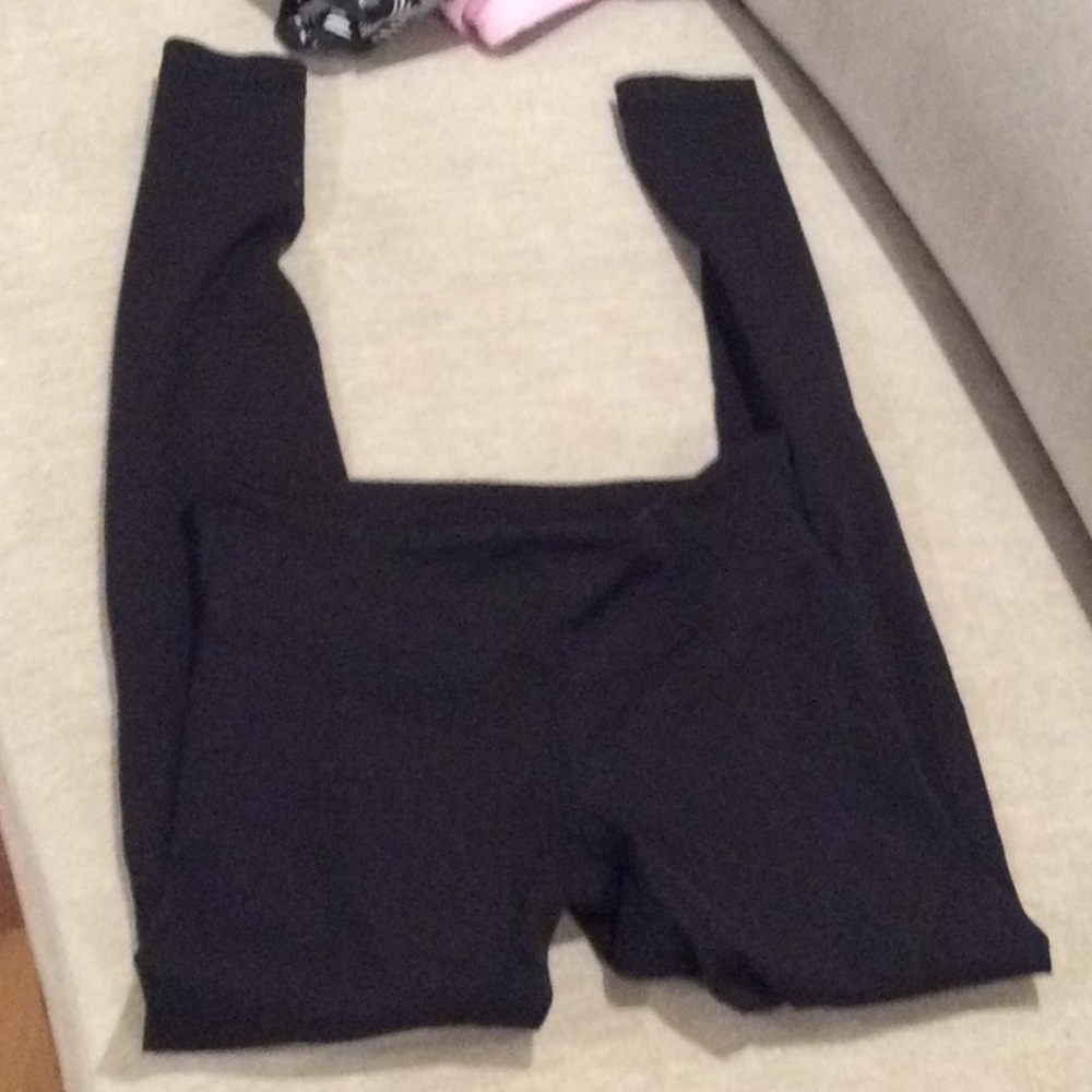 Lululemon black wunder unders 6